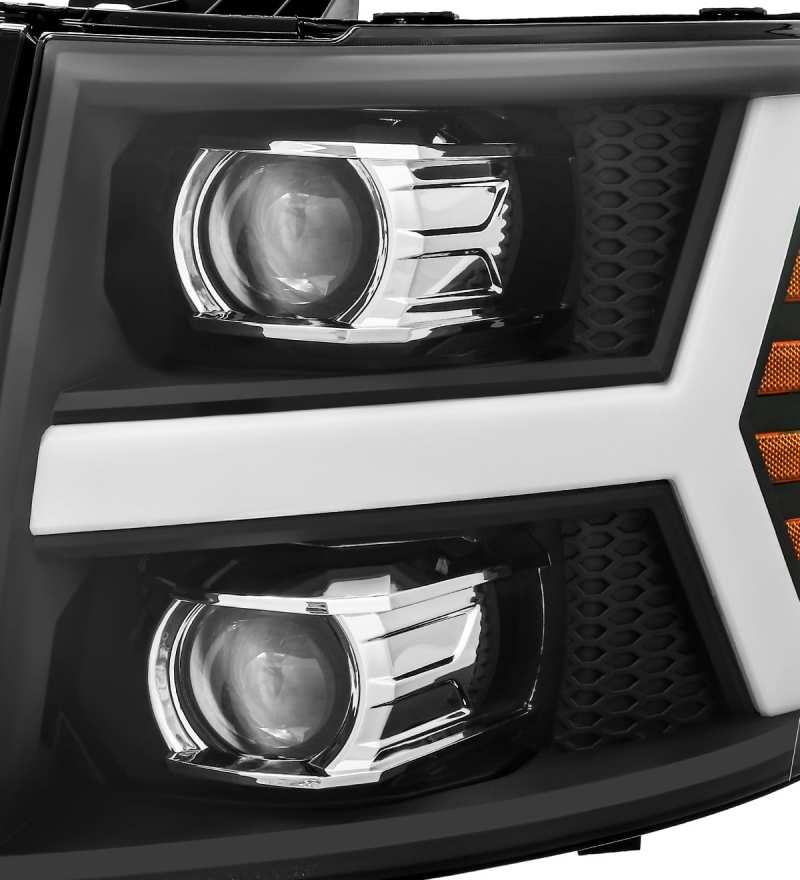 AlphaRex 07-13 Chevy 1500 PRO-Series Projector Headlights Plank Style Matte Black w/ Active Light/Sequence Signal